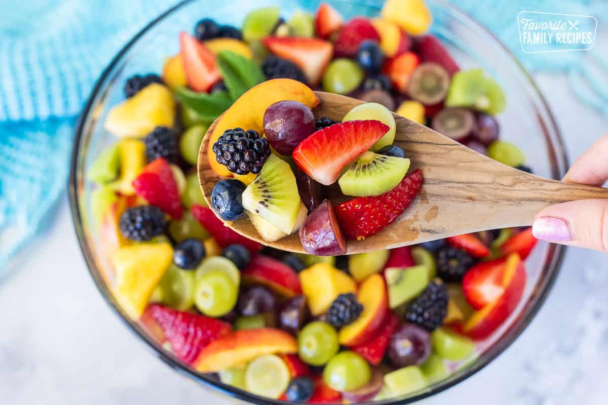 Easy Fruit Salad Recipes: Customize Flavors with Simple Dressings